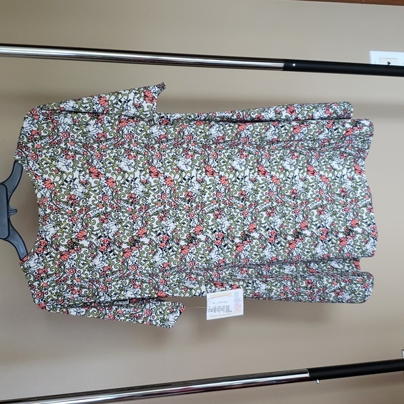 LulaRoe Perfect T - Picture 4 of 5